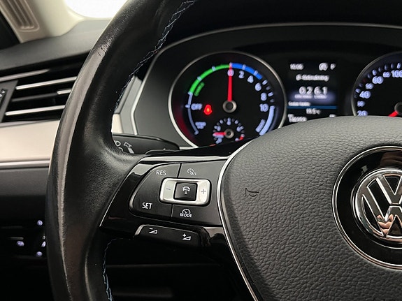 Volkswagen Passat 20 of 29