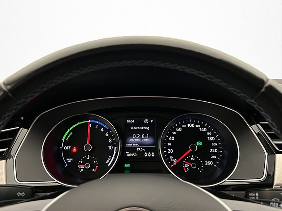 Volkswagen Passat 21 of 29