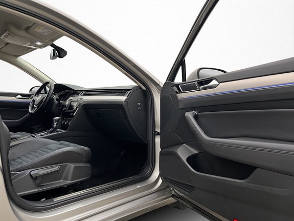 Volkswagen Passat 29 of 29