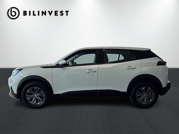 Peugeot 2008 2 of 5
