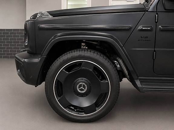 Mercedes-Benz G63 8 of 17