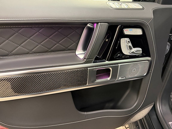 Mercedes-Benz G63 13 of 17
