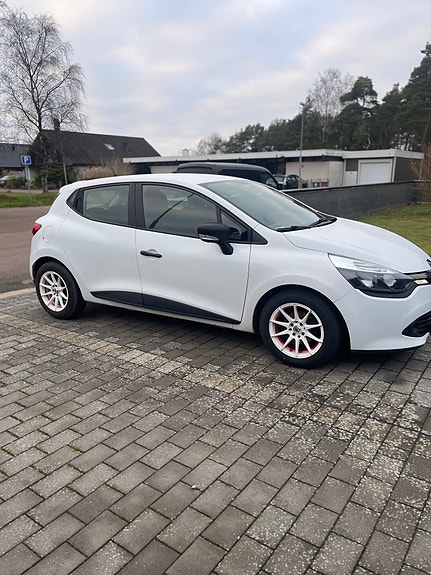 Renault Clio 2 of 5