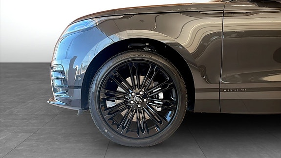 Land Rover Range Rover Velar 9 of 9