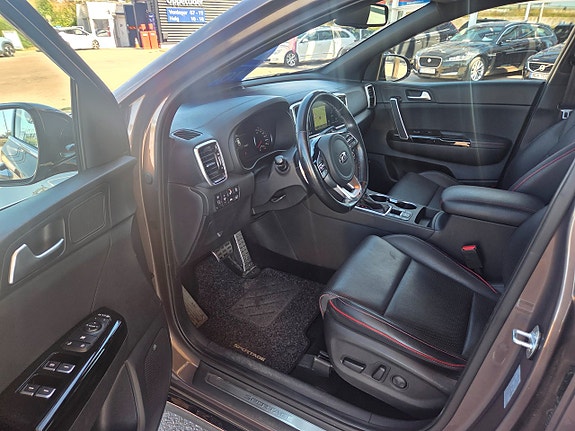 Kia Sportage 2 of 5
