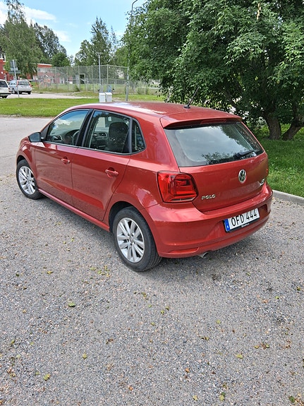 Volkswagen Polo 3 of 5
