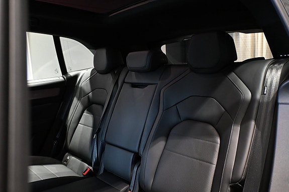 Porsche Cayenne 18 of 29