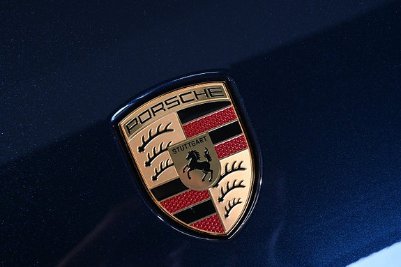 Porsche Cayenne 25 of 29