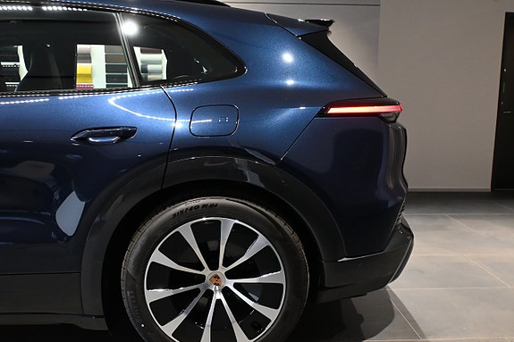 Porsche Cayenne 6 of 29