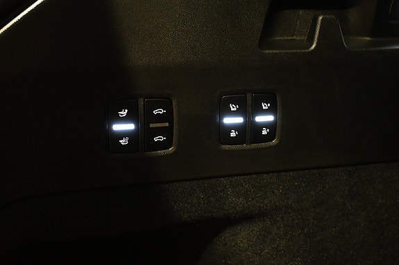 Porsche Cayenne 12 of 29