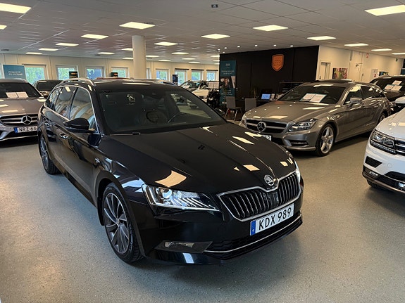 Skoda Superb 3 of 5