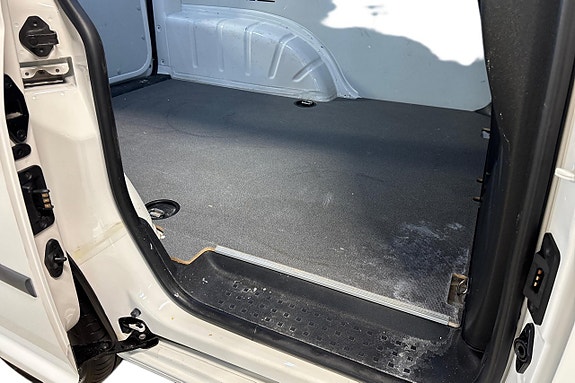 Volkswagen Caddy 18 of 20