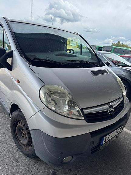 Opel Vivaro 4 of 5