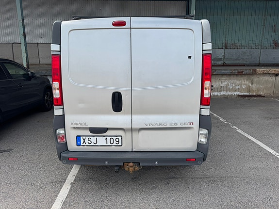 Opel Vivaro 2 of 5