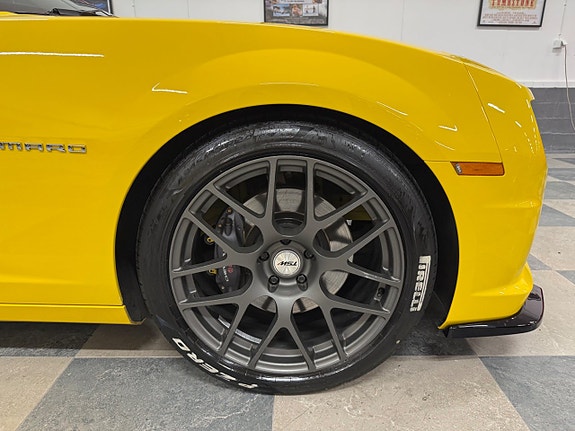 Chevrolet Camaro 13 of 30