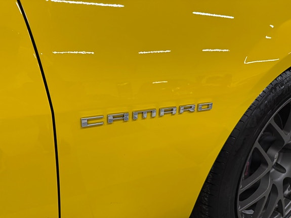 Chevrolet Camaro 14 of 30