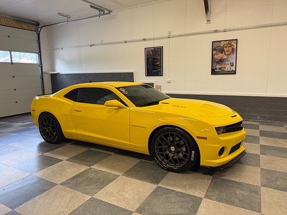 Chevrolet Camaro SS 2 of 5