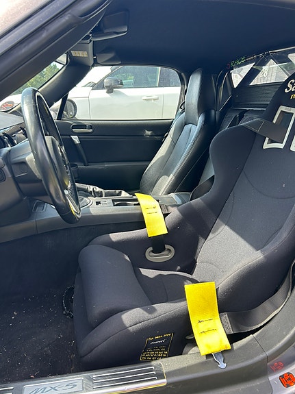 Mazda MX-5 3 of 4