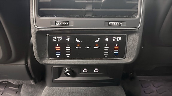 Audi Q8 23 of 23