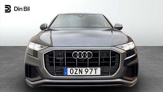 Audi Q8 4 of 5