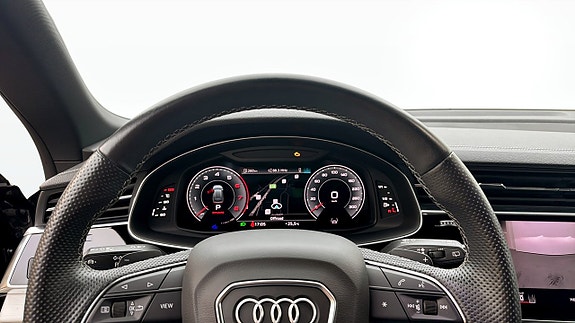 Audi Q8 16 of 23