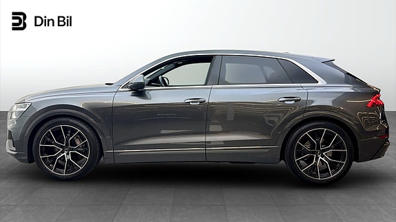 Audi Q8 2 of 5