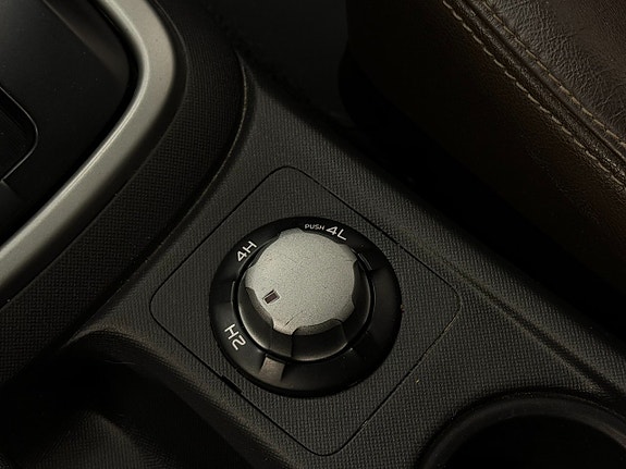 Isuzu D-max 30 of 30
