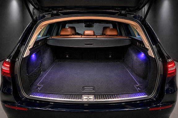 Mercedes-Benz E220 10 of 10