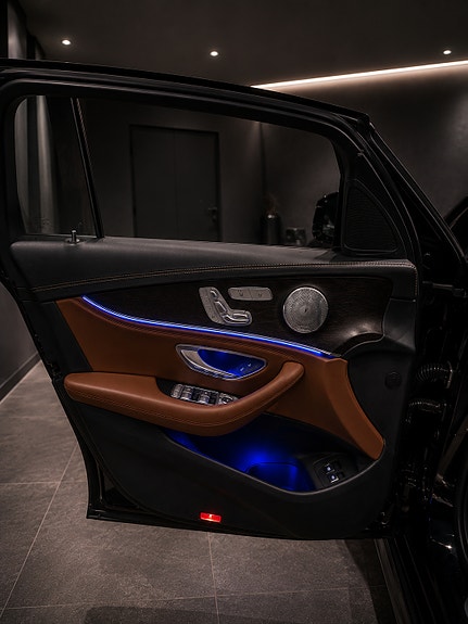 Mercedes-Benz E220 7 of 10