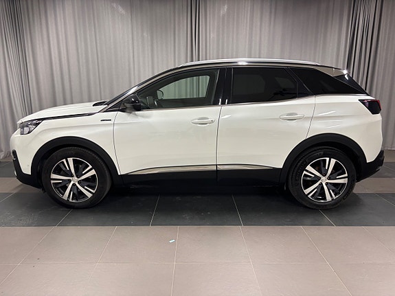 Peugeot 3008 2 of 5