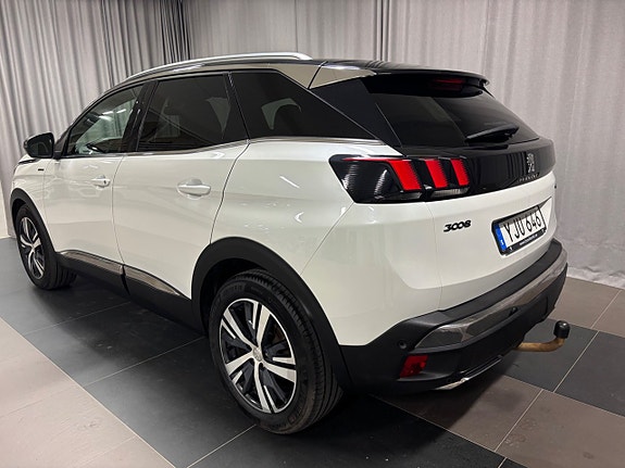Peugeot 3008 3 of 5