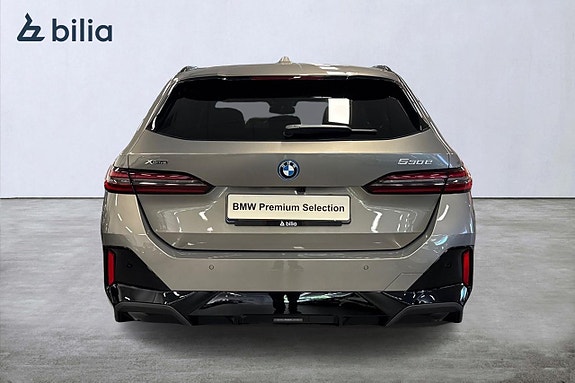 BMW 530e 4 of 17