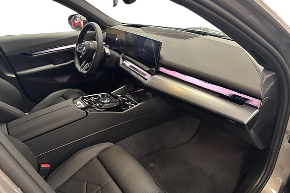 BMW 530e 6 of 17