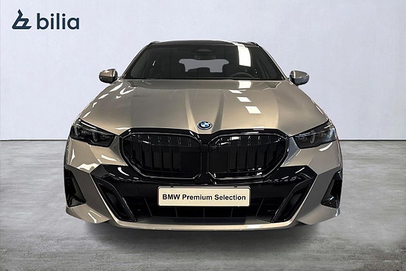 BMW 530e 5 of 17