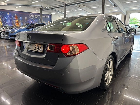 Honda Accord 5 of 5