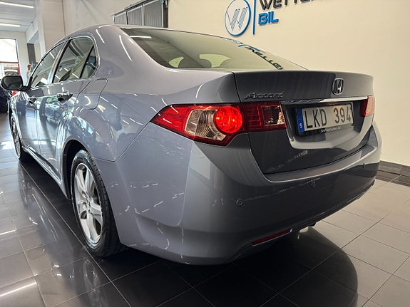 Honda Accord 7 of 25