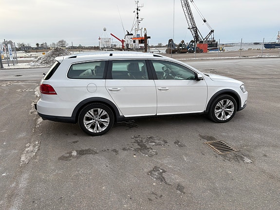 Volkswagen Passat Alltrack 5 of 5