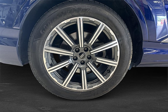Audi Q7 9 of 20