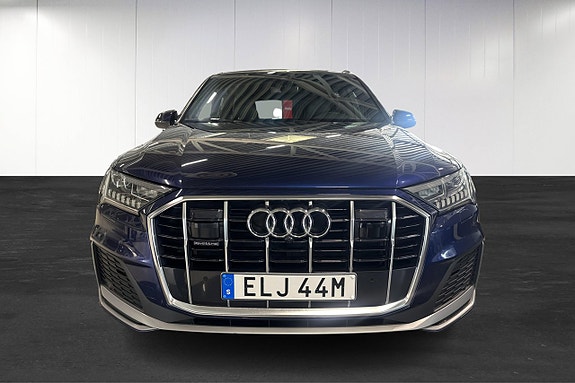 Audi Q7 3 of 5