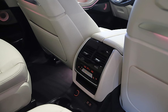 BMW X7 10 of 15