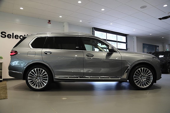 BMW X7 6 of 15