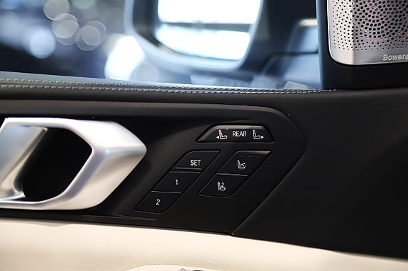 BMW X7 13 of 15