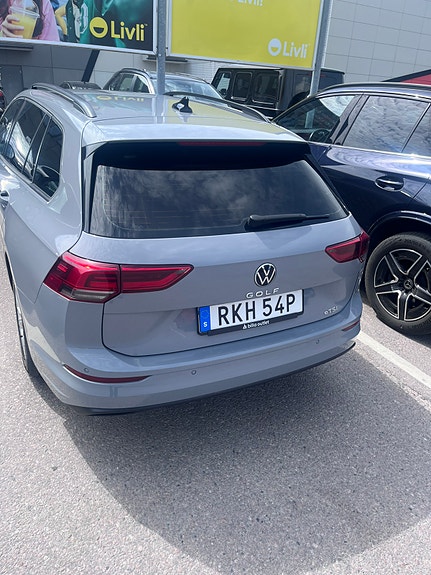 Volkswagen Golf VIII 2 of 5