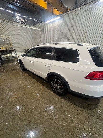 Volkswagen Passat Alltrack 5 of 5