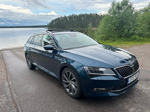 Skoda Superb 2 of 5
