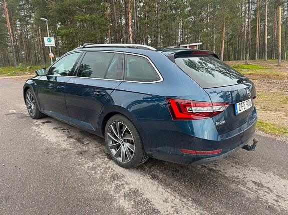 Skoda Superb 4 of 5