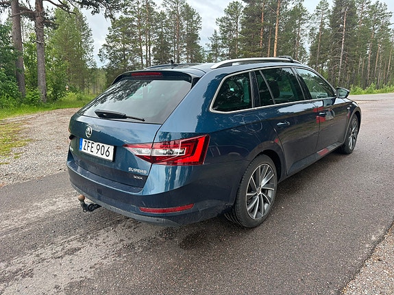 Skoda Superb 3 of 5