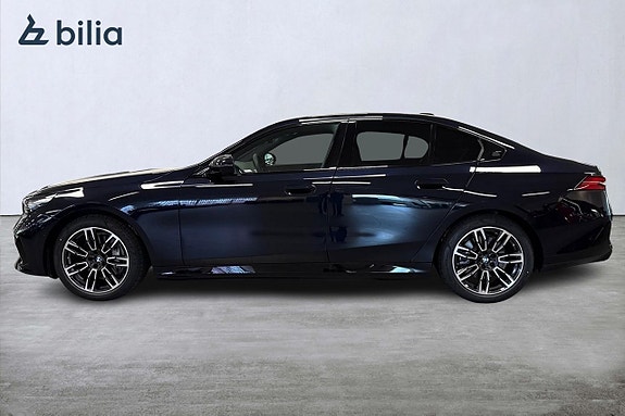 BMW i5 3 of 18