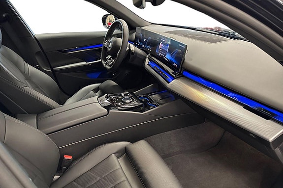 BMW i5 6 of 18