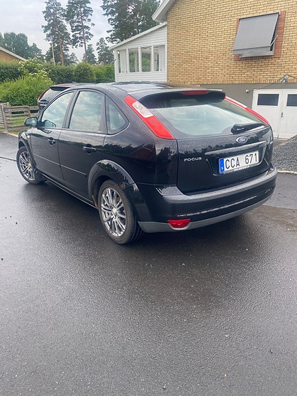 Ford Focus 3 of 5
